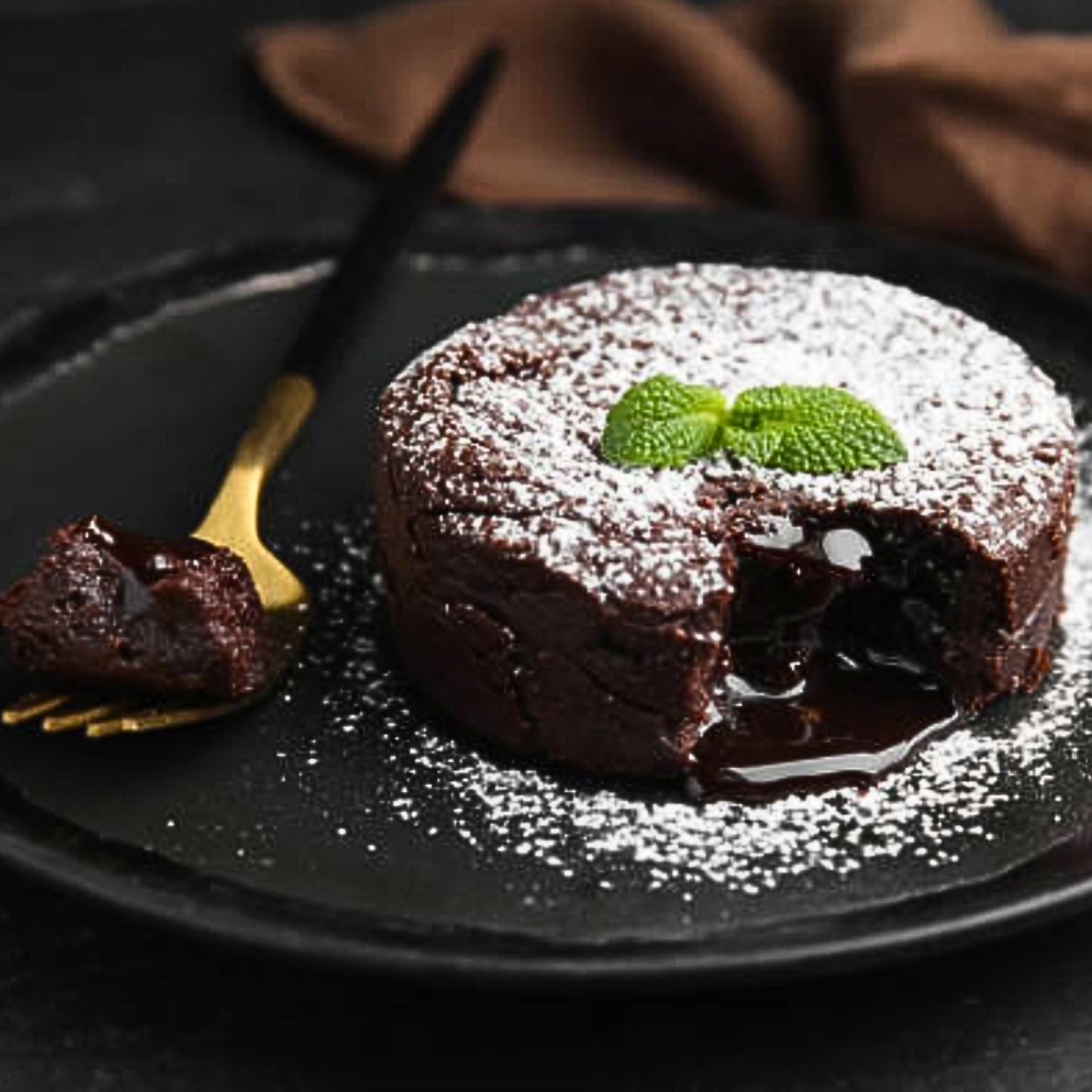 Box Tortino Cuore Fondente con Topping di Creme Assortite