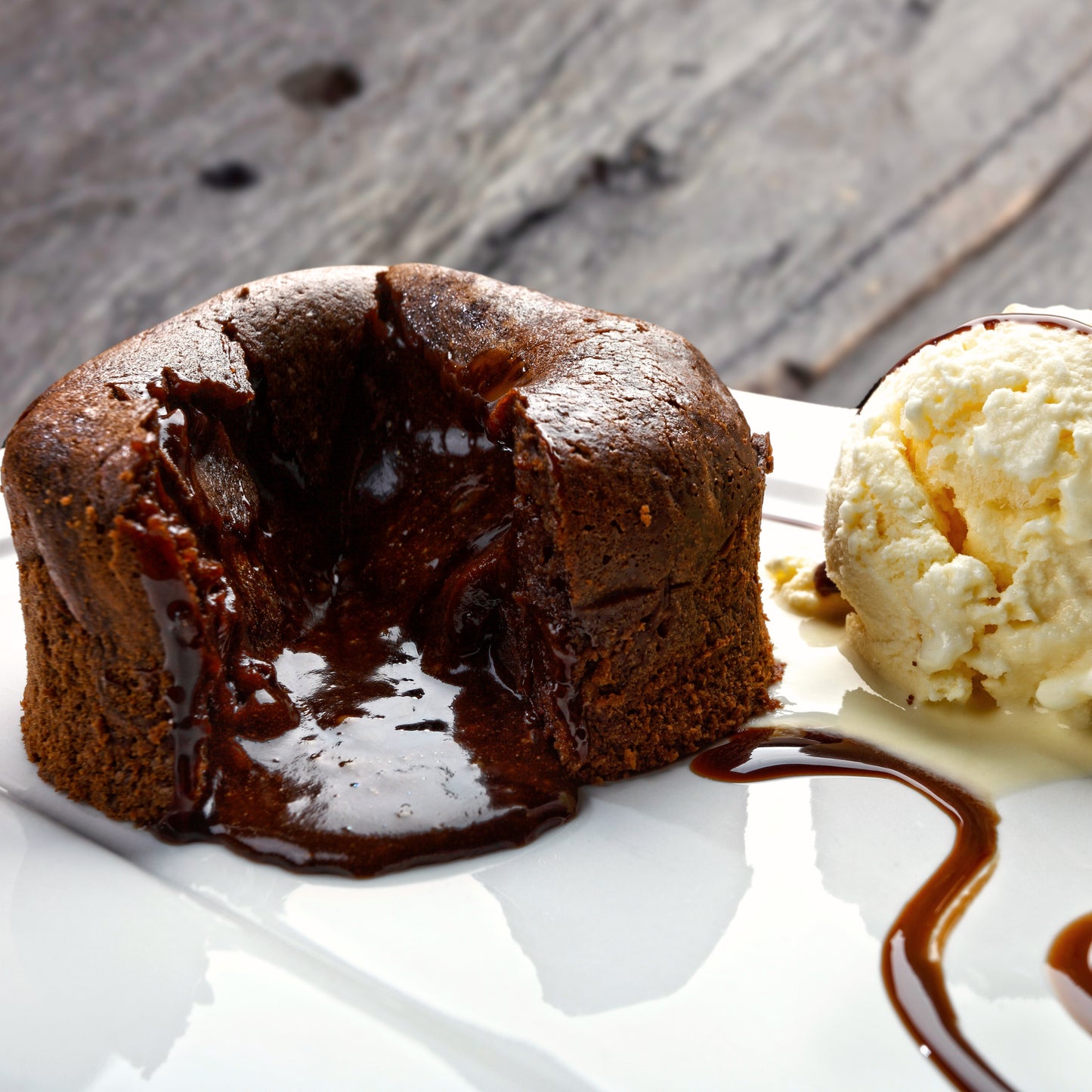 Box Tortino Cuore Gianduia con Topping di creme assortite